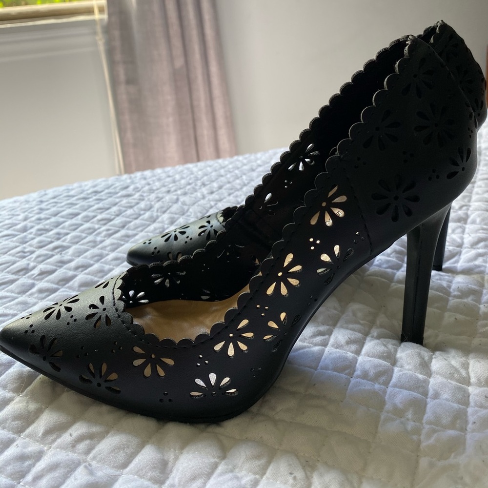 Never Worn - Lauren Conrad Black Pumps